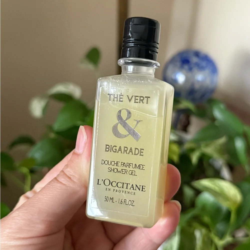 L'OCCITANE The Vert & Bigarade Shower Gel - Green and Black - Picture 1 of 2